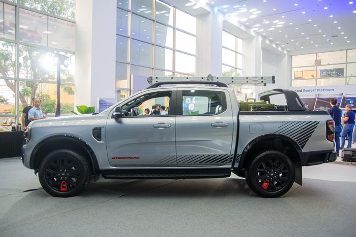  Ford Ranger tạm thời là ôtô bán chạy nhất toàn thị trường xe Việt tính đến hết tháng 2. Ảnh: Vĩnh Phúc. 