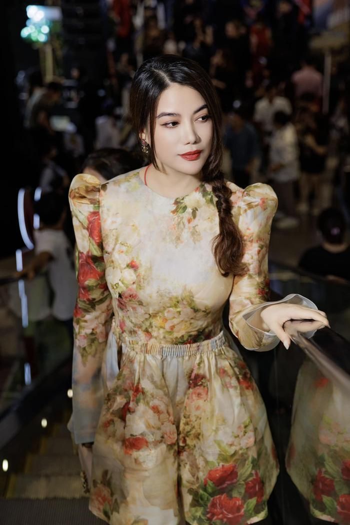 Thời gian gần đây, thông tin Trương Ngọc Ánh “rạn nứt” tình cảm với bạn trai trẻ Anh Dũng trở thành đề tài phủ sóng khắp các diễn đàn mạng xã hội. Trước sự nghi hoặc của công chúng, phía Anh Dũng không đề cập đến. Trương Ngọc Ánh cũng giữ im lặng và chỉ đăng tải những dòng trạng thái đầy ẩn ý. 