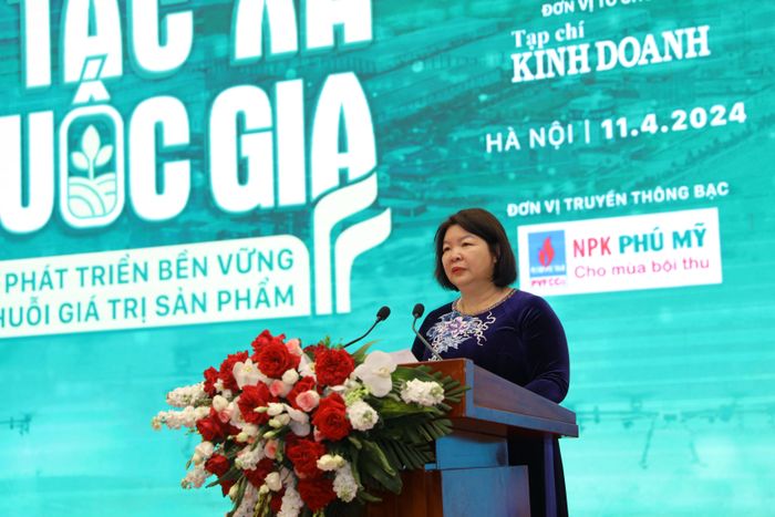 Chủ tịch Liên minh Hợp tác xã Việt Nam Cao Xuân Thu Vân phát biểu tại diễn đàn