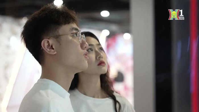 Vào giờ muộn cũng không còn nhiều phòng chiếu để các bạn trẻ lựa chọn.