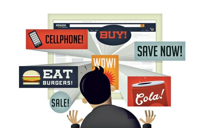 Nhiều người dùng cảm thấy khó chịu khi không có nhu cầu mà vẫn phải tiếp nhận quảng cáo, đặc biệt là nội dung phản cảm. (Nguồn ảnh: Mytour).