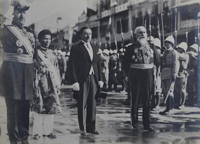 Lễ đón cựu Bộ trưởng Thuộc địa Pháp đến Hà Nội năm 1931