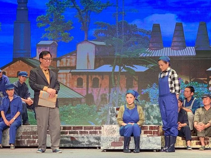 Cảnh trong vở kịch "Tôi và chúng ta". Ảnh minh họa: An ninh Hải Phòng điện tử