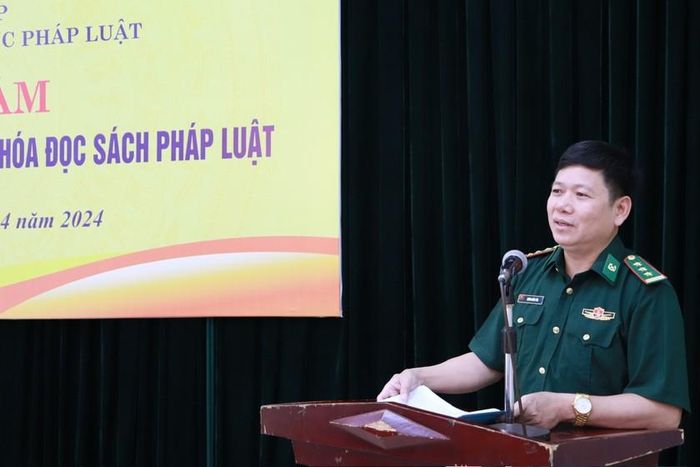 Thượng tá Lương Khắc Của, Phó trưởng Phòng Tuyên huấn, Cục Chính trị Bộ đội Biên Phòng phát biểu tại tọa đàm