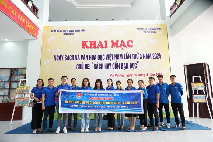  Đoàn viên thanh niên thành Đoàn Hải Dương tại ngày hội. 