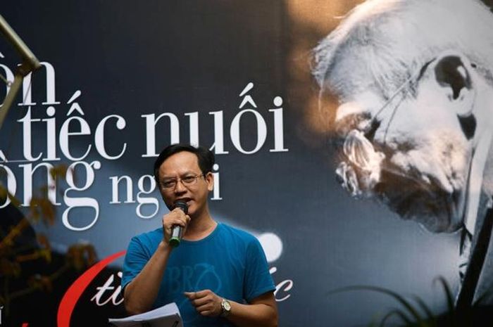* Đã có một thời nhà văn, nhà thơ khoác áo lính là những tác giả lớn của Việt Nam. Anh nghĩ gì về các nhà văn quân đội hiện nay?