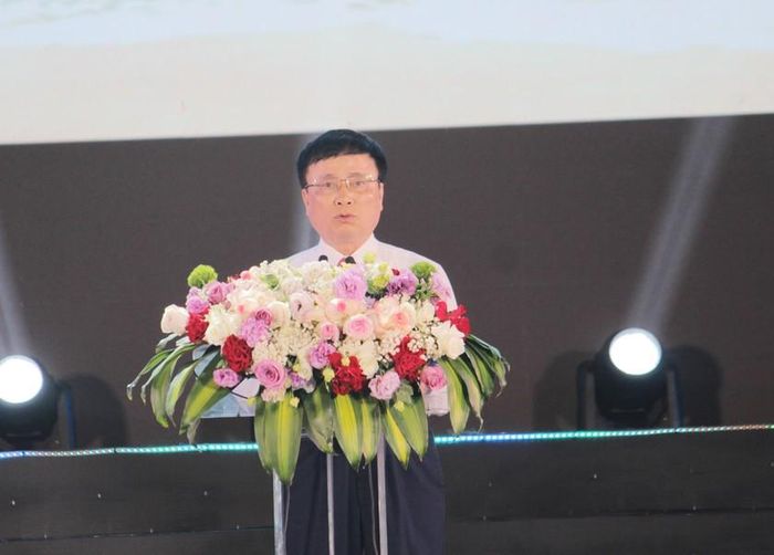 Phó Chủ tịch UBND tỉnh Nghệ An Bùi Đình Long phát biểu tại lễ khai mạc. Ảnh: Bùi Hoàng Ý 