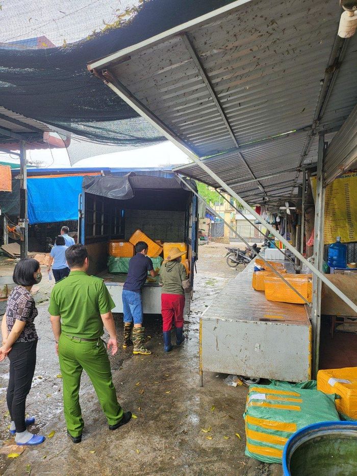 Chủ cơ sở không xuất trình được hóa đơn chứng từ chứng minh tính hợp pháp của số hàng hóa nói trên.g