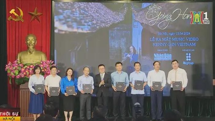 Ban Tổ chức đã trao tặng MV “Going Home” cho lãnh đạo thành phố Hà Nội, các tập đoàn du lịch - khách sạn, hãng hàng không, các đài truyền hình.