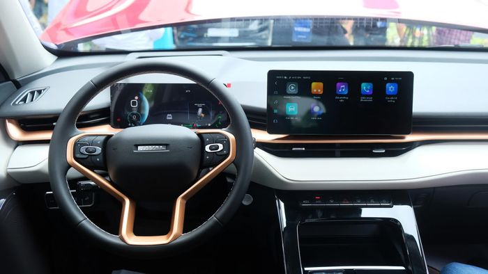 Bảng táp-lô Haval H6 tại Việt Nam.