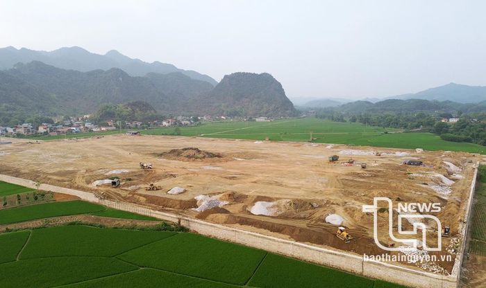 Cụm công nghiệp Tân Dương, thuộc xã Tân Dương là cụm công nghiệp đầu tiên ở huyện miền núi Định Hóa, hứa hẹn sẽ tác động tích cực đến phát triển kinh tế - xã hội của địa phương và giải quyết nhiều việc làm cho người dân trên địa bàn.
