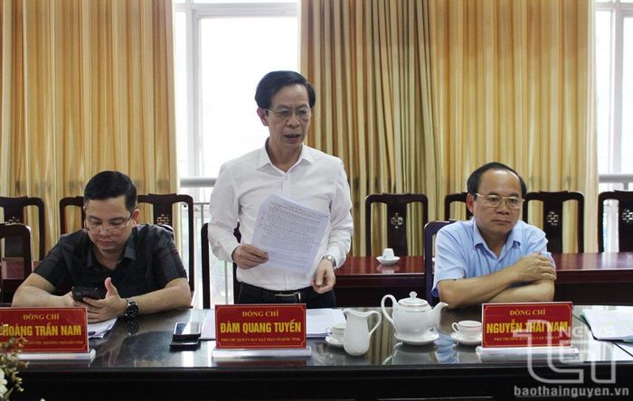 Thành viên Đoàn kiểm tra phát biểu.