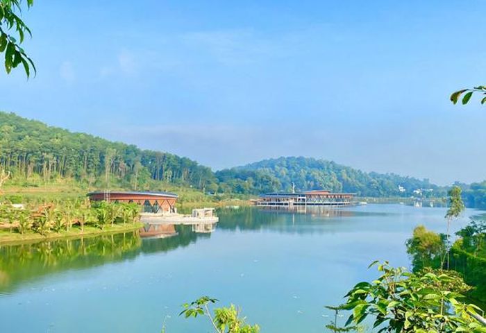 Đồi thơ Hi_King Lake Resort.