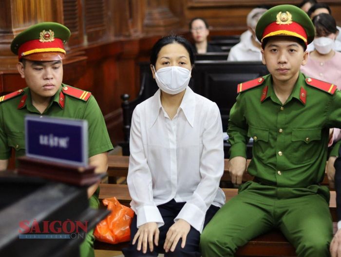  Bị cáo Trần Uyên Phương tại tòa. Ảnh: THÀNH CHUNG 