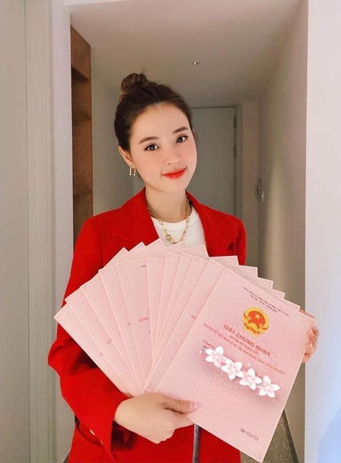 Midu được biết đến không chỉ là nàng hot girl xinh đẹp, diễn viên tài năng mà còn là một đại gia bất động sản thứ thiệt.