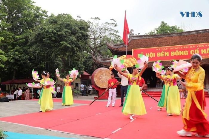 Phần lễ và phần hội đều do nghệ nhân, những người dân làng Đan Nê và học sinh, thanh niên trên địa bàn xã tập luyện, biểu diễn với niềm tự hào sâu sắc.