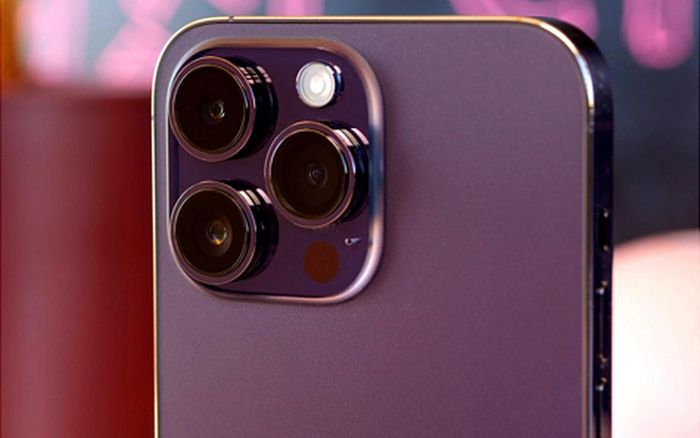 Trên iPhone 16 series, Apple cũng được cho là sẽ tiếp tục phát triển công nghệ AI trên dòng smartphone mới. Một loạt nâng cấp phần mềm dự kiến sẽ được gã khổng lồ công nghệ này công bố trong Hội nghị các nhà phát triển toàn cầu của công ty vào tháng 6 tới.