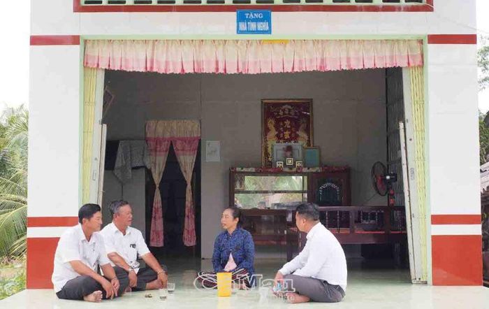 Gia đình bà Nguyễn Thị Hương, ấp Kinh Tám, xã Khánh Bình Tây, huyện Trần Văn Thời, được giúp thoát nghèo năm 2022.