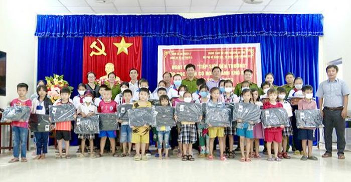 Phòng Cảnh sát hình sự Công an tỉnh Bạc Liêu tích cực hoạt động an sinh xã hội, góp phần xây dựng hình ảnh đẹp về lực lượng Công an.