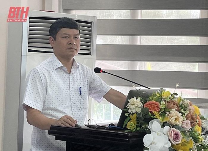 Đại diện Hội đồng giám sát thực hiện kiểm tra phần mềm quay số.