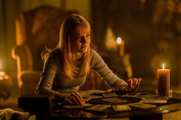 "Tarot" được chuyển thể từ tiểu thuyết cùng tên của Nicholas Adams