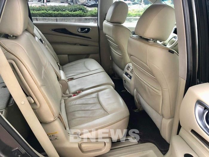 Người thuê có thể ghi lại hình ảnh thực tế nội và ngoại thất của xe để xác định tình trạng của xe nhằm tránh những tranh cãi sau này. Ảnh: BNEWS/TTXN