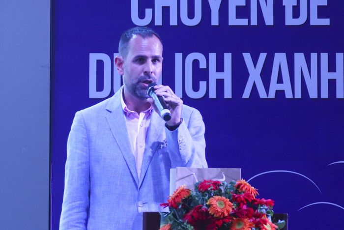 Ông Benjamin Kreuz
