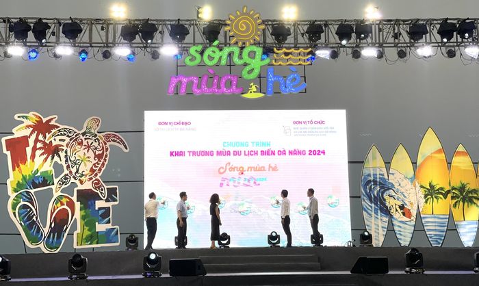 "Sóng mùa hè" chính thức bắt đầu. 