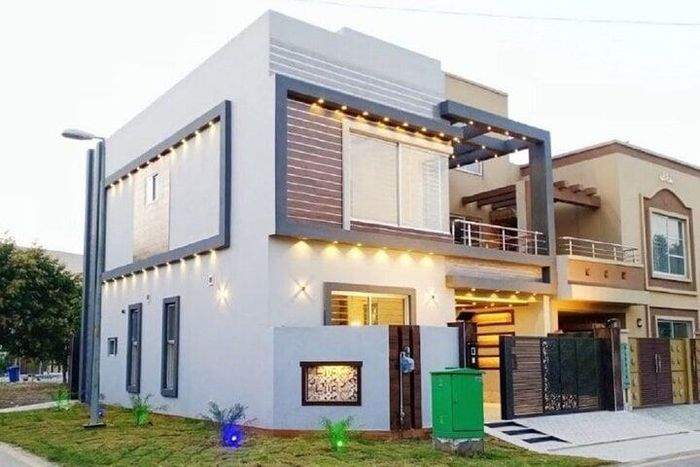 Mẫu nhà lô góc được xây dựng đơn giản nhưng vẫn vô cùng bắt mắt. (Ảnh: Trongoixaynha)