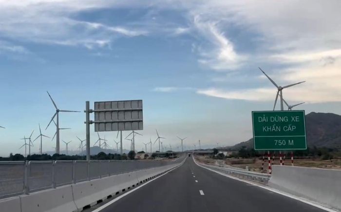 Đây cũng là cao tốc thành phần cuối cùng nối TP Hồ Chí Minh với Nha Trang.