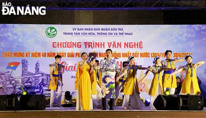 Tiết mục “Vững bền một cõi non sông” tại chương trình “Giai điệu tự hào”.
