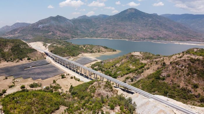 Cao tốc Cam Lâm - Vĩnh Hảo nhìn từ trên cao