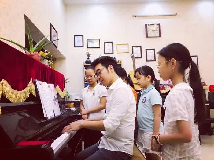 Lê Dũng và các học trò