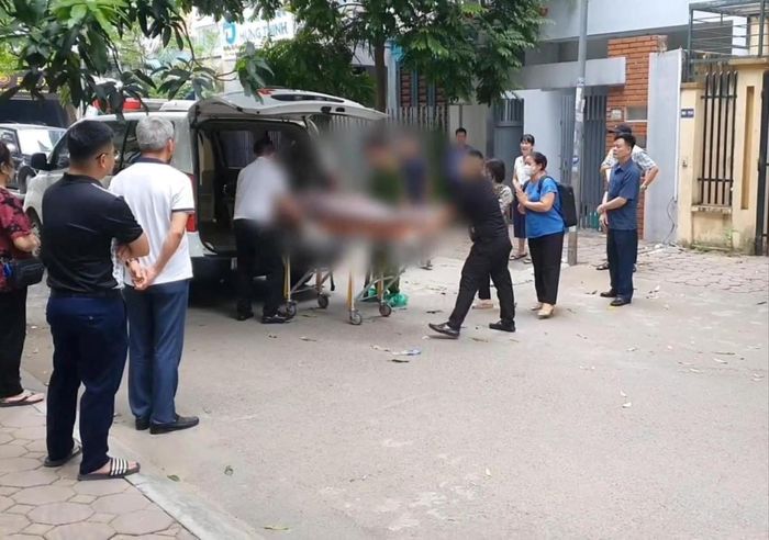 Địa điểm xảy ra vụ án mạng và người dân đưa 2 cha con ông T. đi cấp cứu nhưng không qua khỏi.
