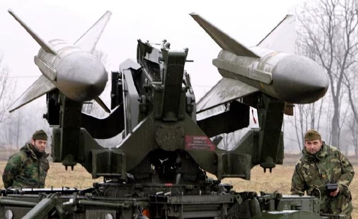 Mỹ và nhiều nước phương Tây đã cam kết cung cấp vũ khí cho Ukraine. (Nguồn: Reuters)