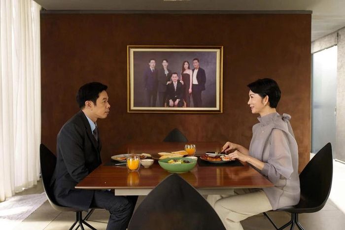 Doanh thu phim Cái giá của hạnh phúc tụt dốc so với tuần trước.