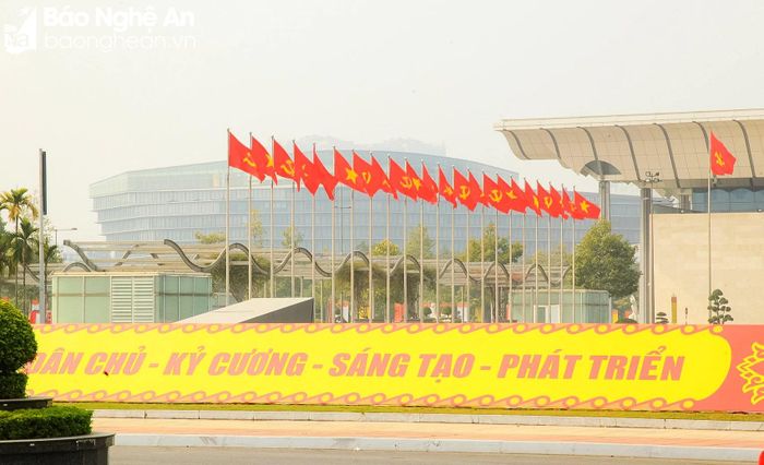  Việt Nam đã tự tin vượt qua nhiều đợt sóng dữ, từng bước tiến kịp thời đại, đưa đất nước phát triển nhanh và bền vững, có vị thế xứng đáng trên thế giới như hôm nay. Ảnh minh họa: T.D 