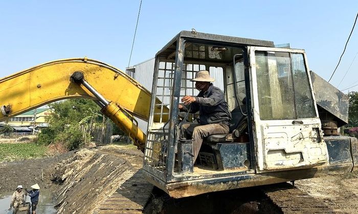 Chạy đua với thời tiết để kịp tiến độ công trình