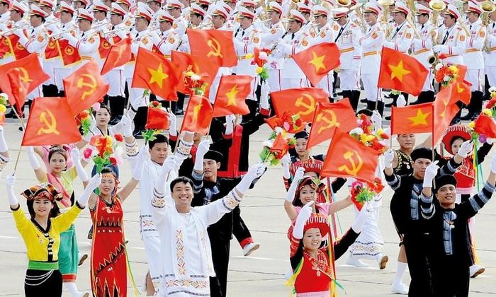 Những thắng lợi vĩ đại mãi mãi là mốc son chói lọi trong lịch sử và niềm tự hào của dân tộc Việt Nam. Ảnh tư liệu