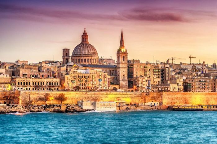 Valetta - Thủ đô Malta nổi tiếng với kiến trúc Baroque đã được UNESCO công nhận là Di sản Thế giới vào năm 1980. Được thành lập vào những năm 1500, thành phố nhỏ bé này có dân số khoảng 6.000 người.