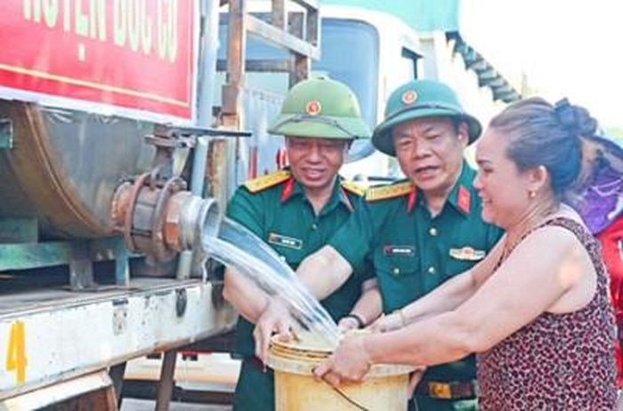 Nước sạch được Công ty 72 lấy từ đơn vị.