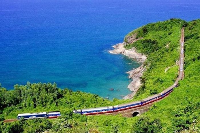 Nhiều tuyến đường sắt có cảnh sắc đẹp mắt.