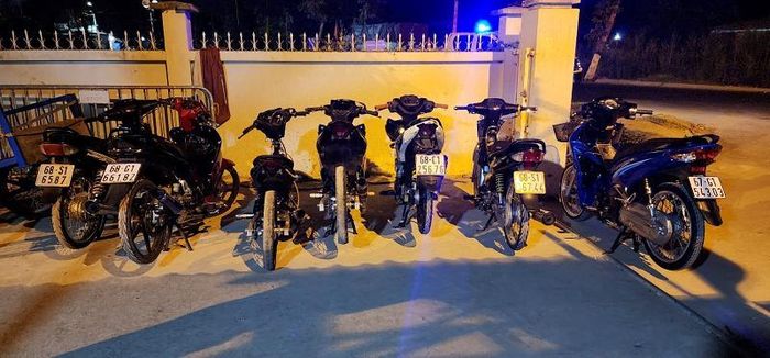 7 chiếc xe bị tạm giữ trong đó có 2 chiếc đã thay đổi đặc tính, kết cấu dùng để đua xe.