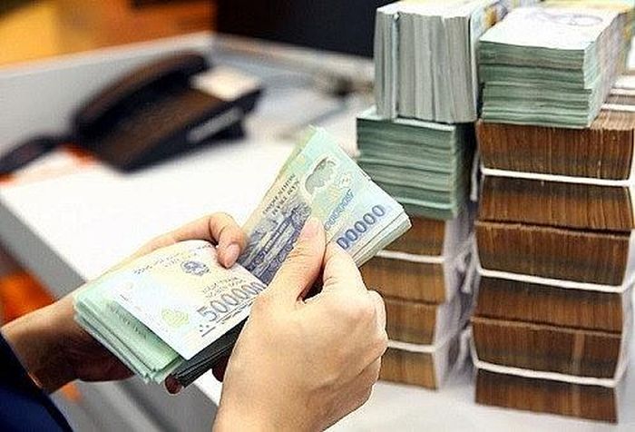 Thu ngân sách nhà nước 4 tháng ước đạt 733,4 nghìn tỷ đồng.