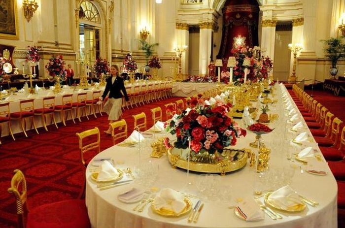 Cung điện Buckingham là nơi diễn ra nhiều sự kiện quan trọng của Hoàng gia Anh Quốc, bao gồm lễ ra mắt của các hoàng tử, cưới hỏi và các cuộc gặp gỡ quốc tế.