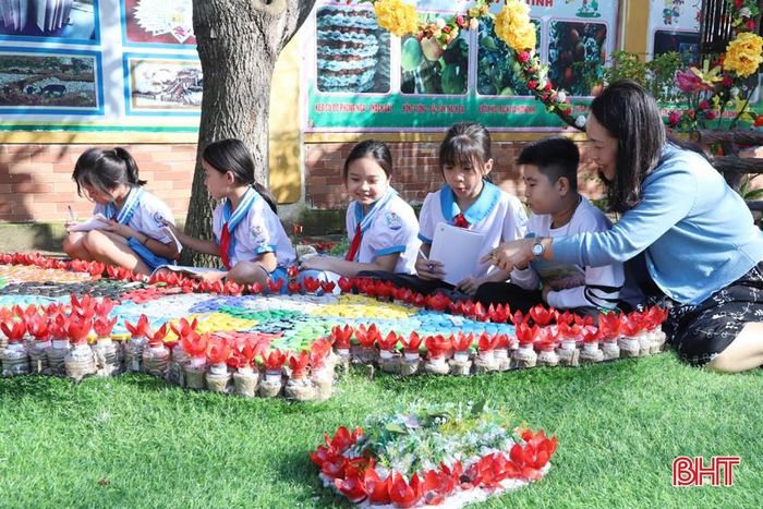  Cách học Lịch sử bằng trải nghiệm thực tế giúp học sinh hào hứng với môn học này. 