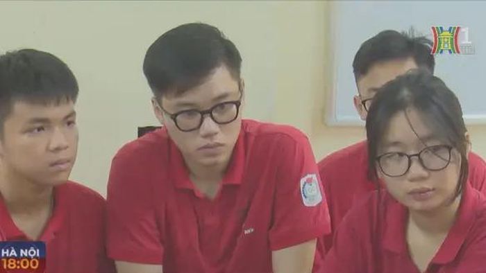 Các thí sinh cần chuẩn bị tốt tâm lý, đồ dùng mang theo cũng như các loại giấy tờ cần thiết.