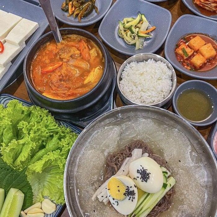 Menu đa dạng của Nhà hàng Hàn Quốc Doran Doran. (Ảnh: FB nhà hàng)