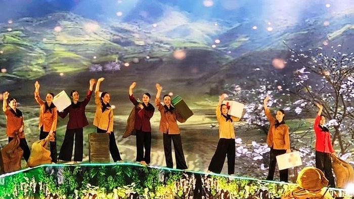 Dân công Thanh Hóa tham gia chiến dịch Điện Biên Phủ.