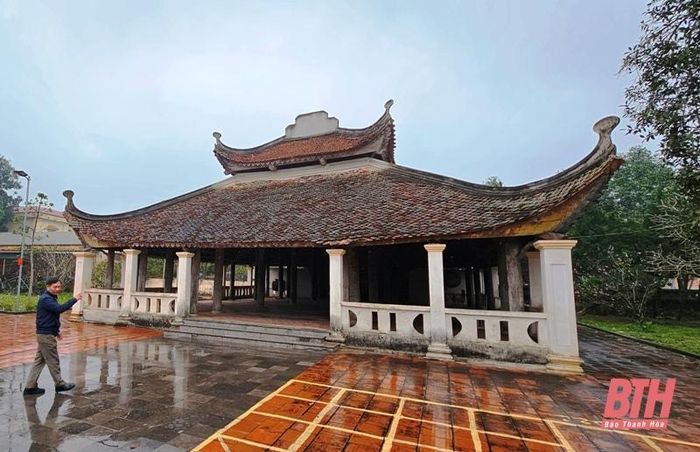 Đình Tam Lạc ở xã Xuân Thọ, huyện Triệu Sơn, tỉnh Thanh Hóa là nơi ra mắt Đại đoàn 304, Đại đoàn chủ lực thứ 2 của Quân đội nhân dân Việt Nam.